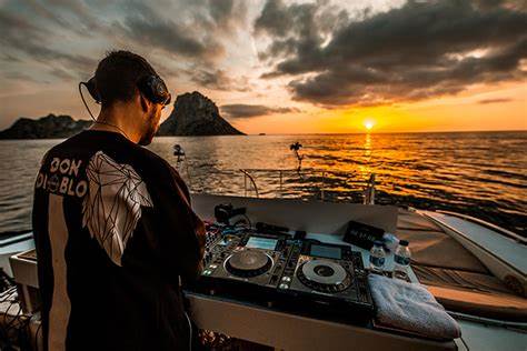 游艇DJ